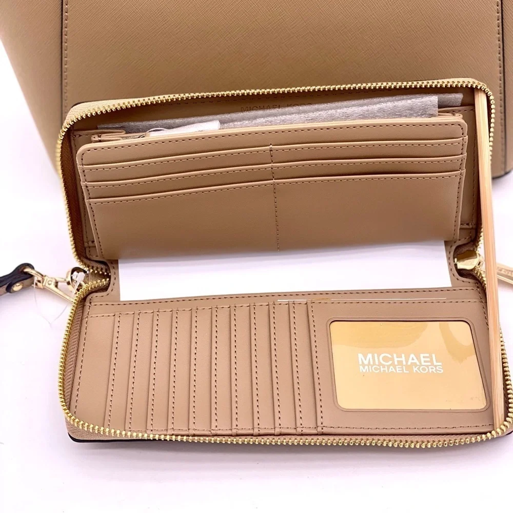 MICHAEL KORS CHARLOTTE TOP ZIP TOTE AND WALLET SET